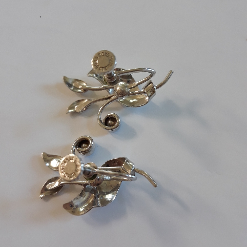 Vintage Bond Boyd Screw back on sterling Earrings